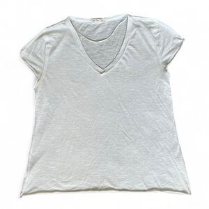 🌟SOLD🌟We The Free Light White V-Neck Tee